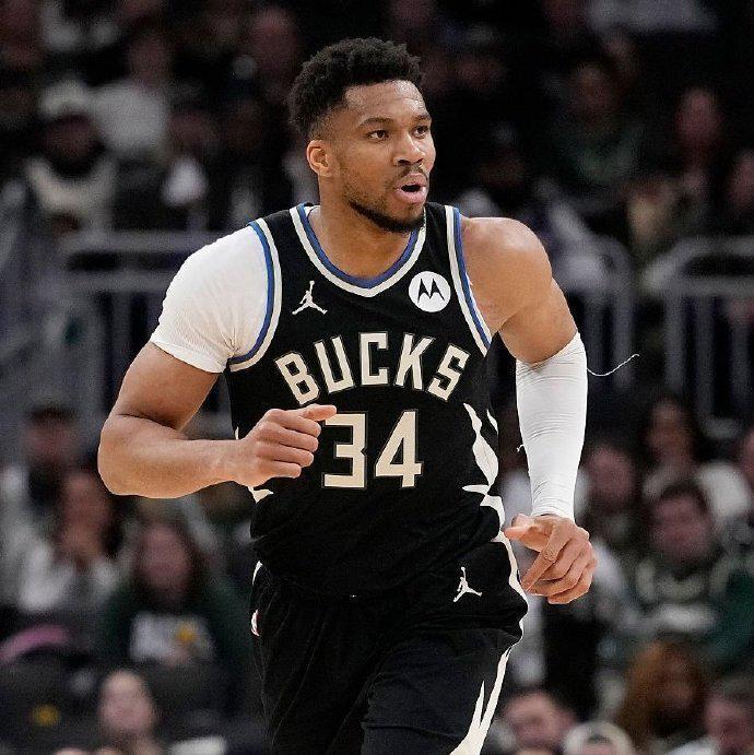 kaiyun-NBA东西部前十全出炉:榜首之争激烈 雄鹿领衔十队无缘季后赛